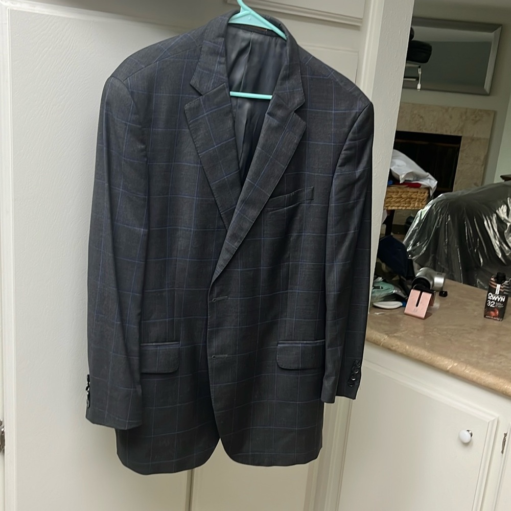 Peter Millar sports coat 100.% wool notch lapel 2 vent back good condition